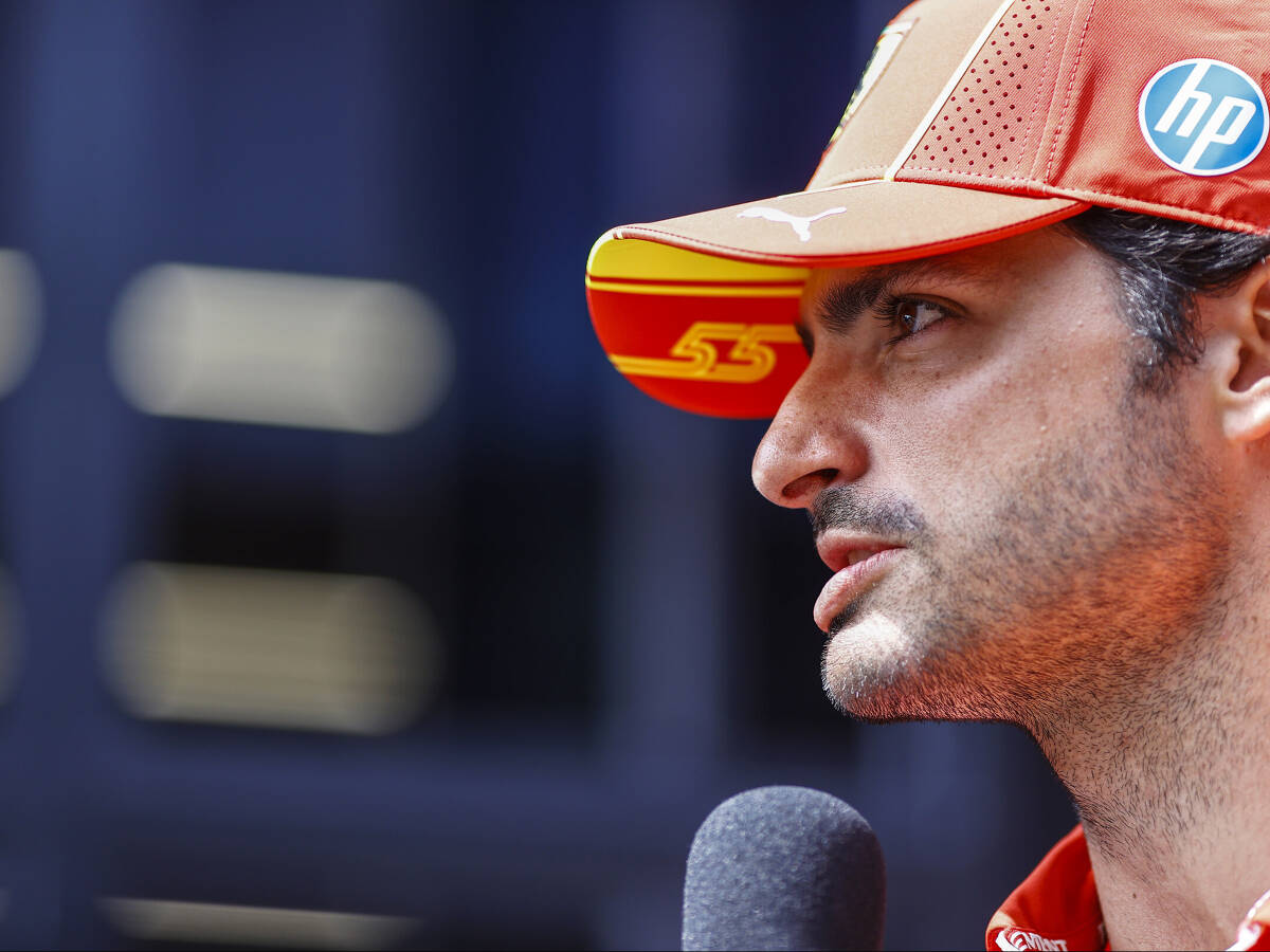“Im Kampf gehalten”: Wieso Carlos Sainz glaubt, dass Ferrari noch Chancen hat