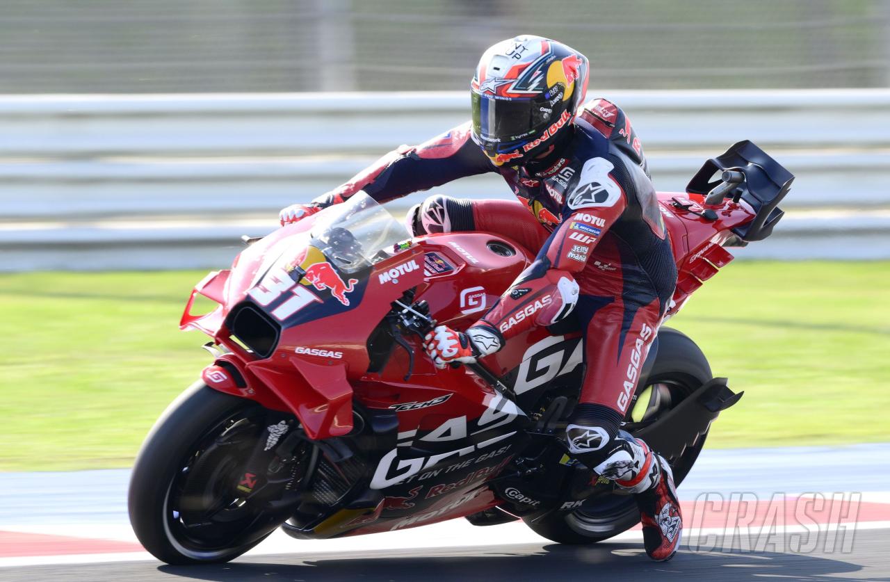 Pedro Acosta “much faster compared to last week” but…