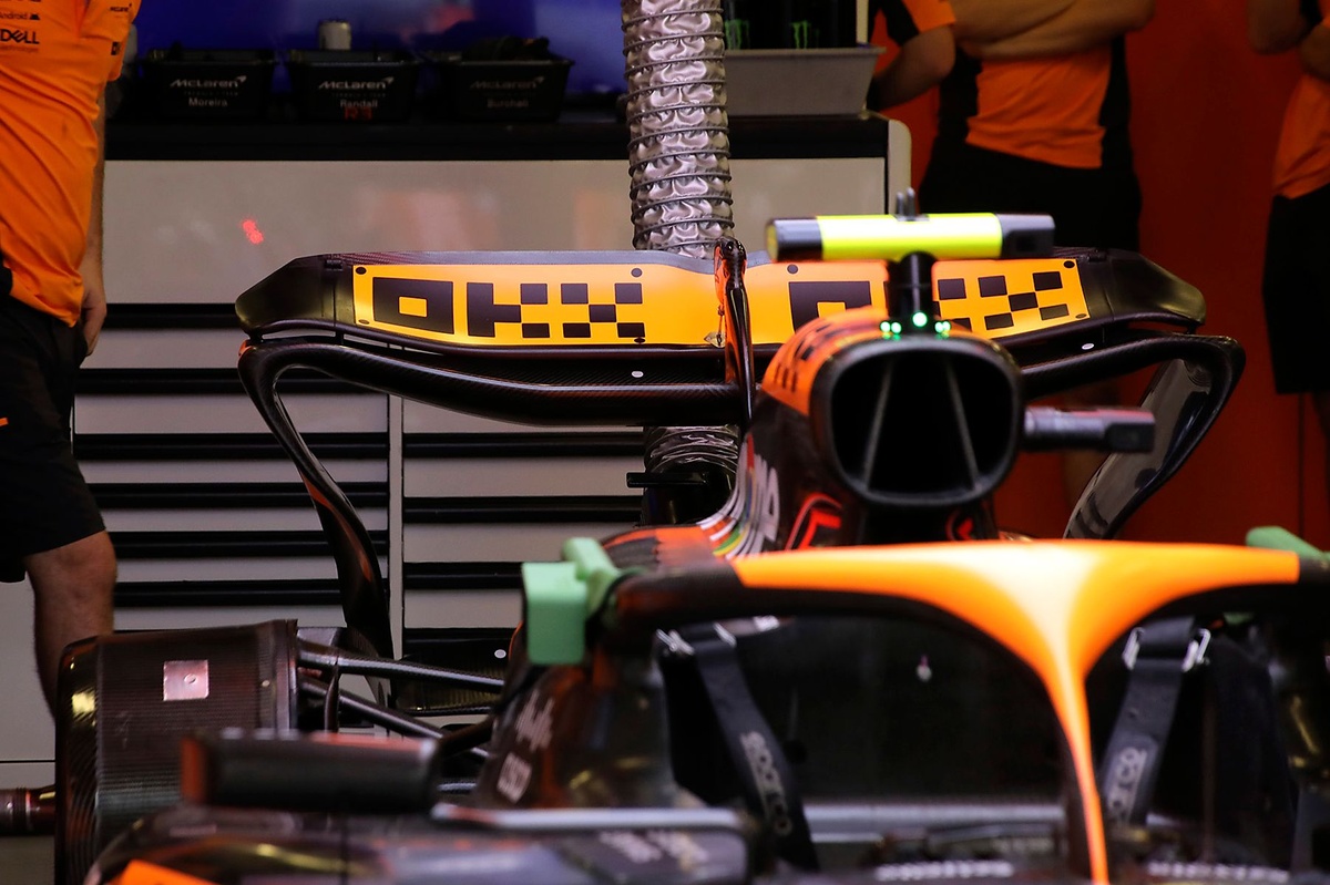 McLaren’ın ‘mini DRS’ arka kanat tasarımı inceleme altında