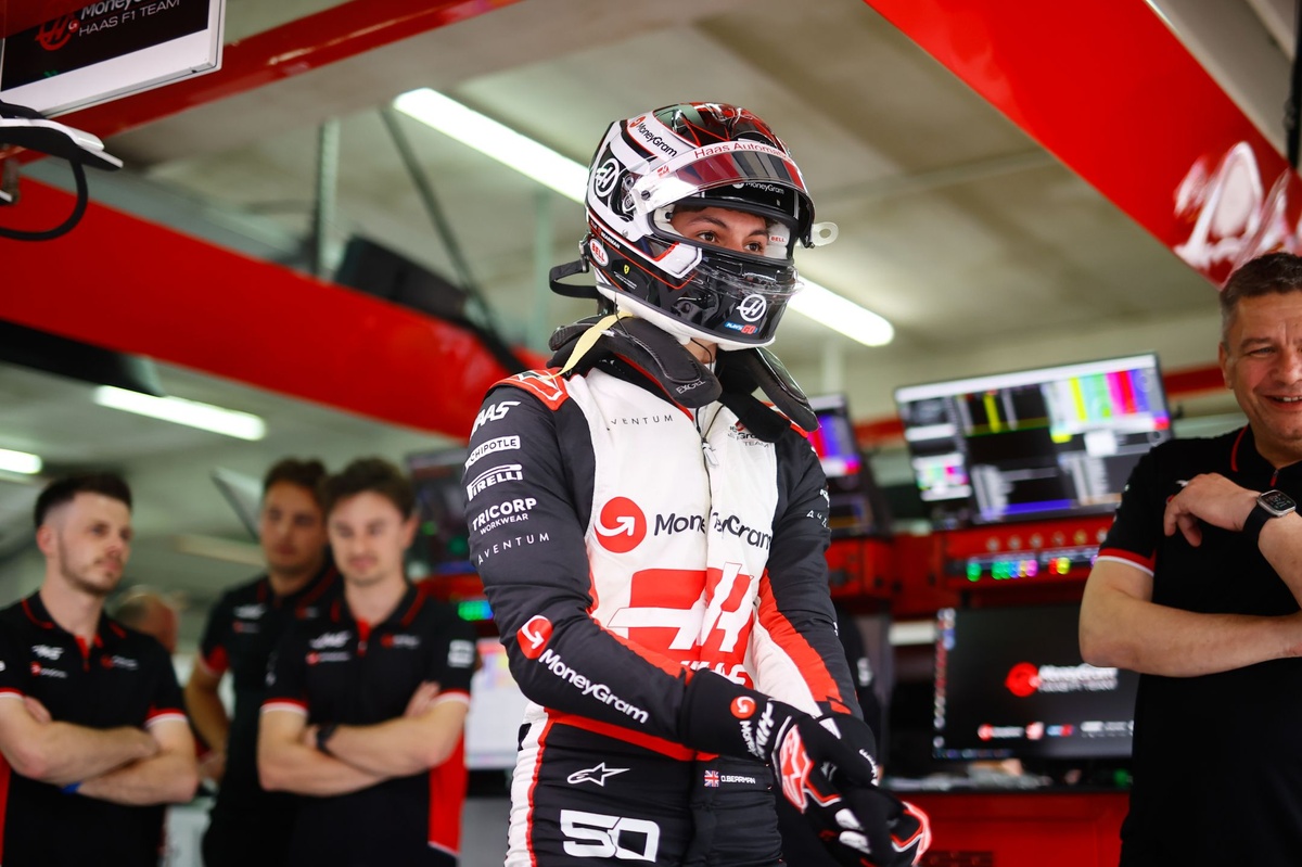 Resmi: Bearman, Azerbaycan GP’de cezalı Magnussen’in yerine yarışacak!
