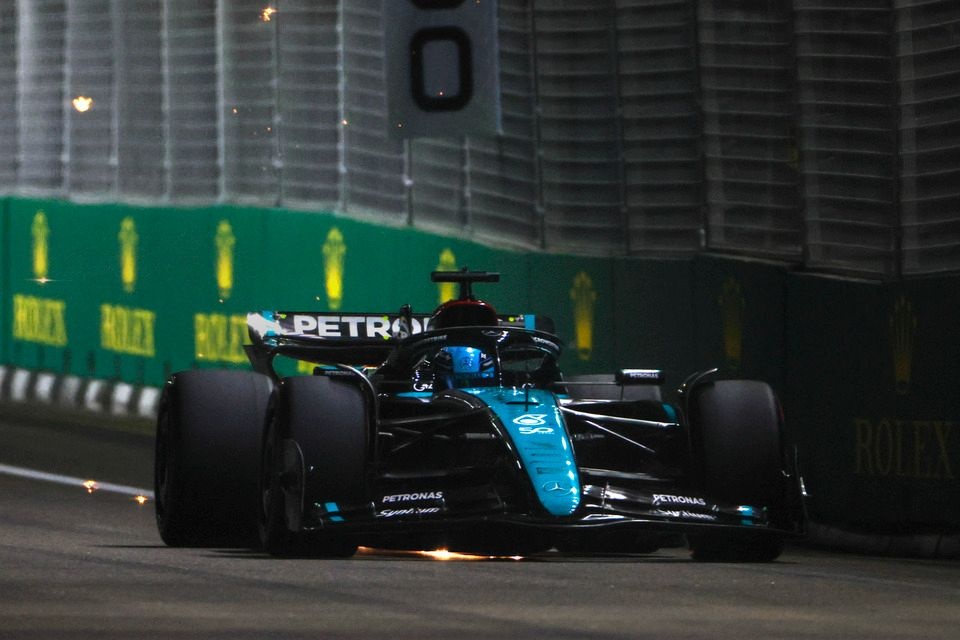 Russell: “Verstappen’e karşı strateji yapabiliriz”