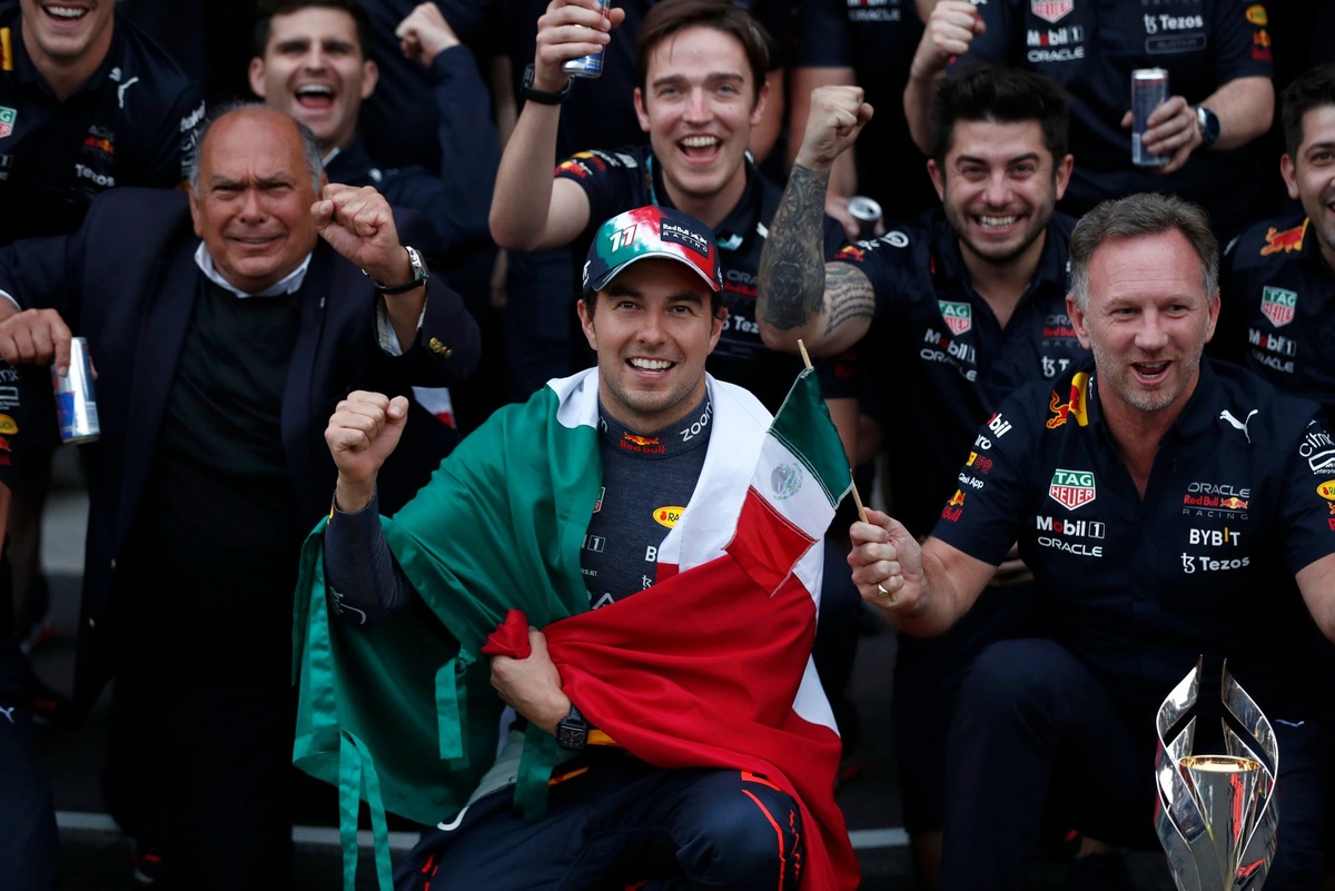 Sergio Perez’in babası “evinde baygın bulundu” ve hastaneye kaldırıldı