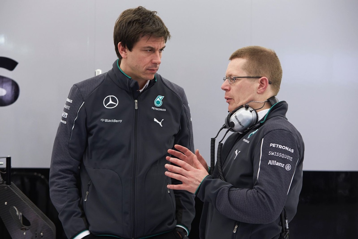 Wolff: “Aston Martin’in en önemli transferi Newey değil, Cowell”