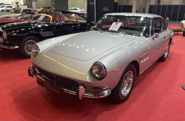 Ferrari – 330 –  – Teknik Özellikler