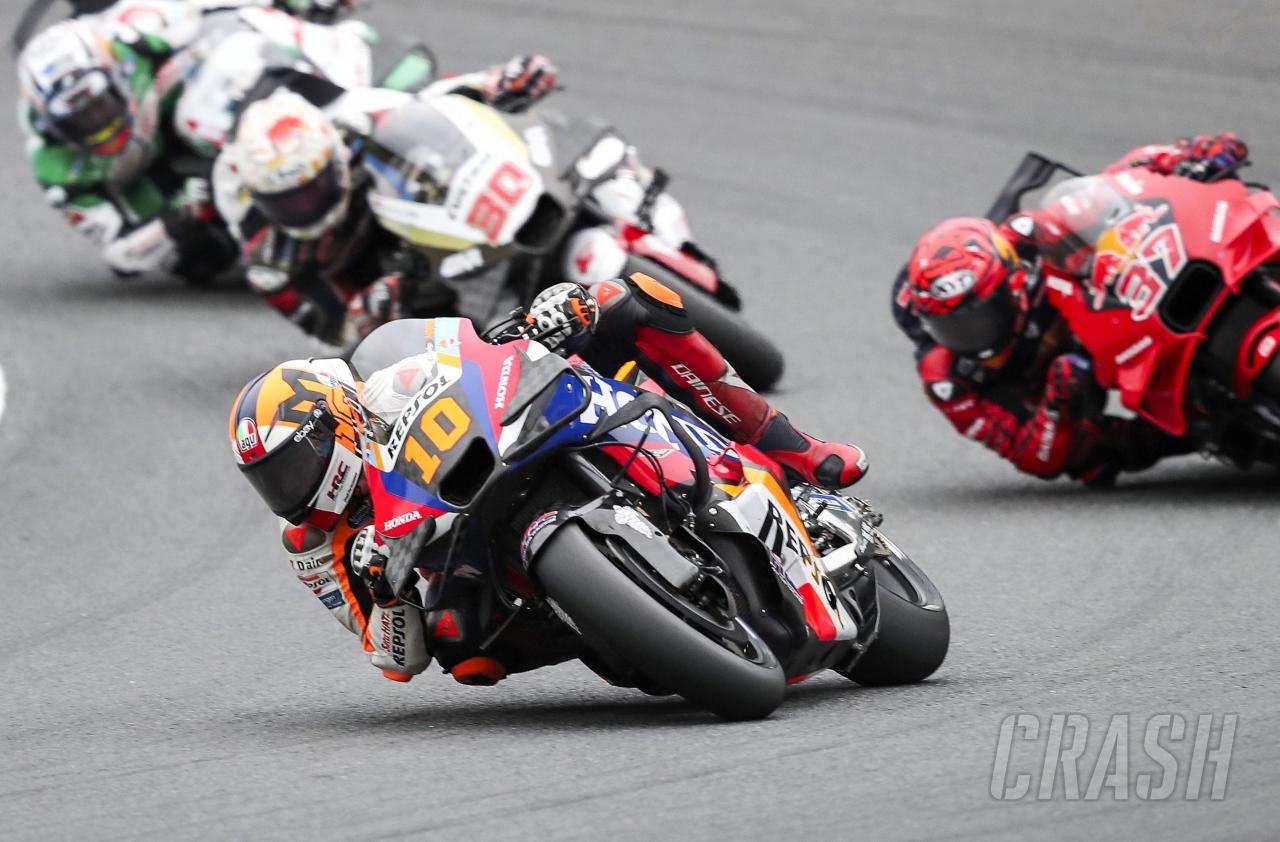 Luca Marini: “We need a camera filming further back…”