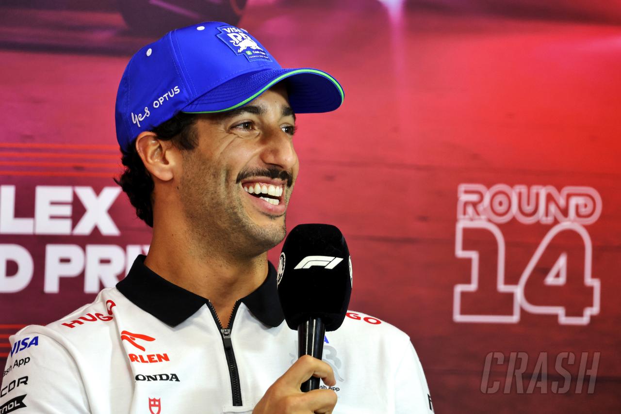 Daniel Ricciardo offered “something will come” career hope