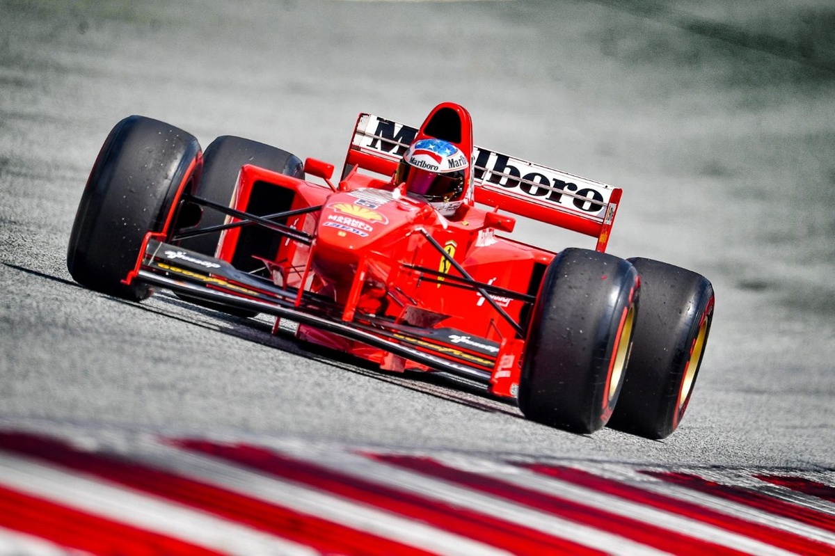 Michael Schumacher’in F1 aracını artık 80 yaşında biri kullanıyor!