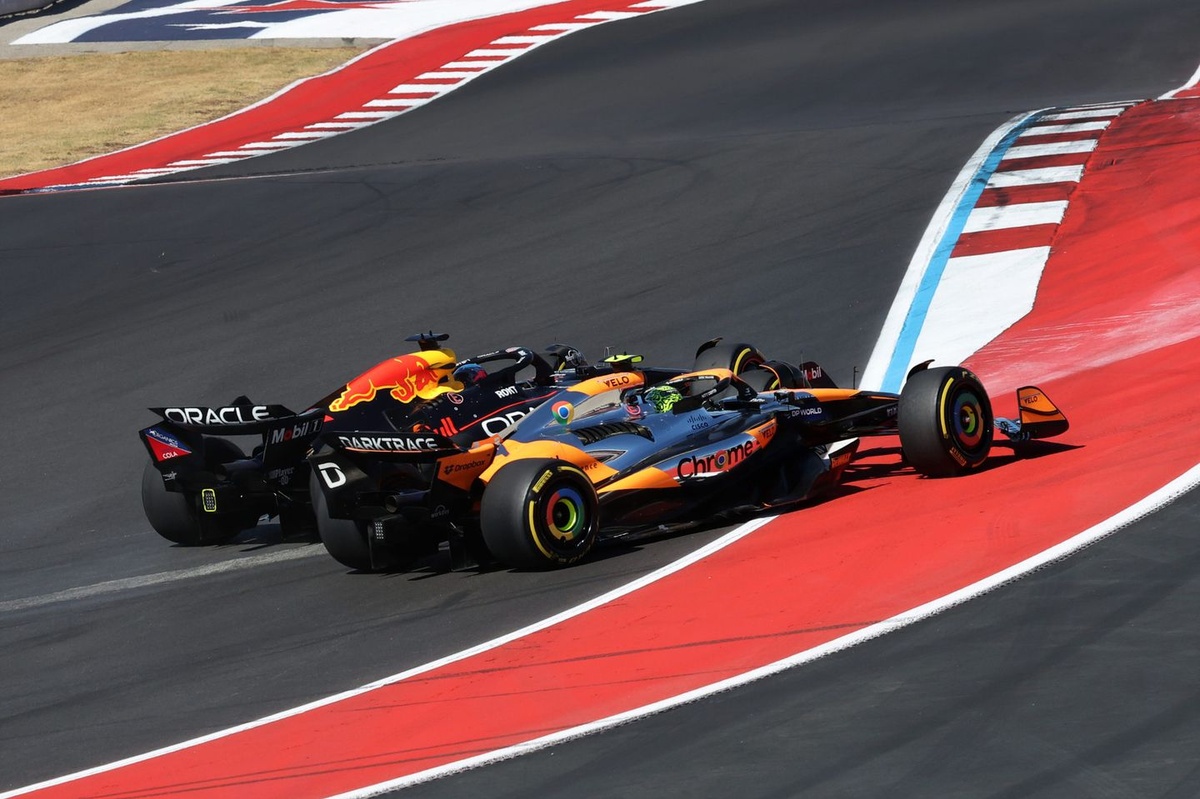Russell: “Amerika’da Norris gibi Verstappen de ceza almalıydı”