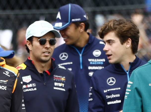 “Wäre unglaublich”, wenn Red Bull an Perez festhält: Empfehlung für Colapinto