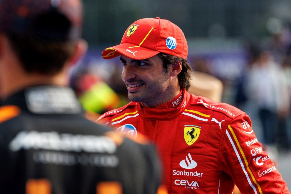 Sainz: “Zorlu pist koşullarında sıralama temposunu bulmaya çalışıyoruz”