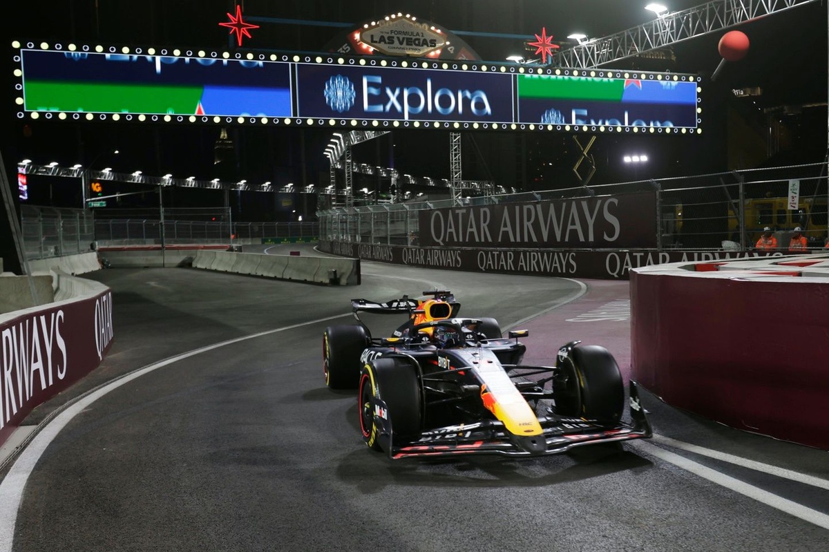Verstappen: “Düzlüklerde yavaşız, virajlarda iyi değiliz, umarım Alpine ile savaşabiliriz”