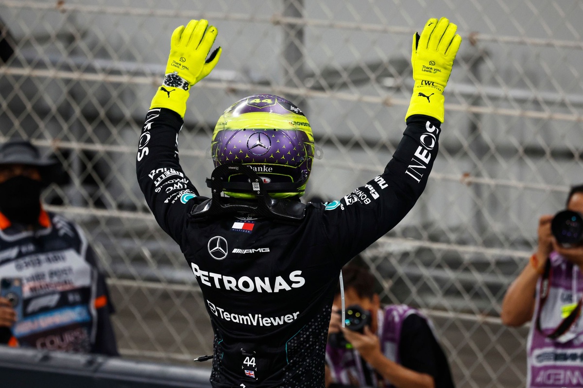 Hamilton, 2025’te yerine geçecek Antonelli’ye ‘el yazısı’ bir not bırakmış