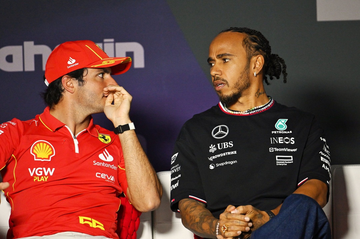 Hamilton: “Gelecek sezon kırmızı giyeceğime hâlâ inanamıyorum”