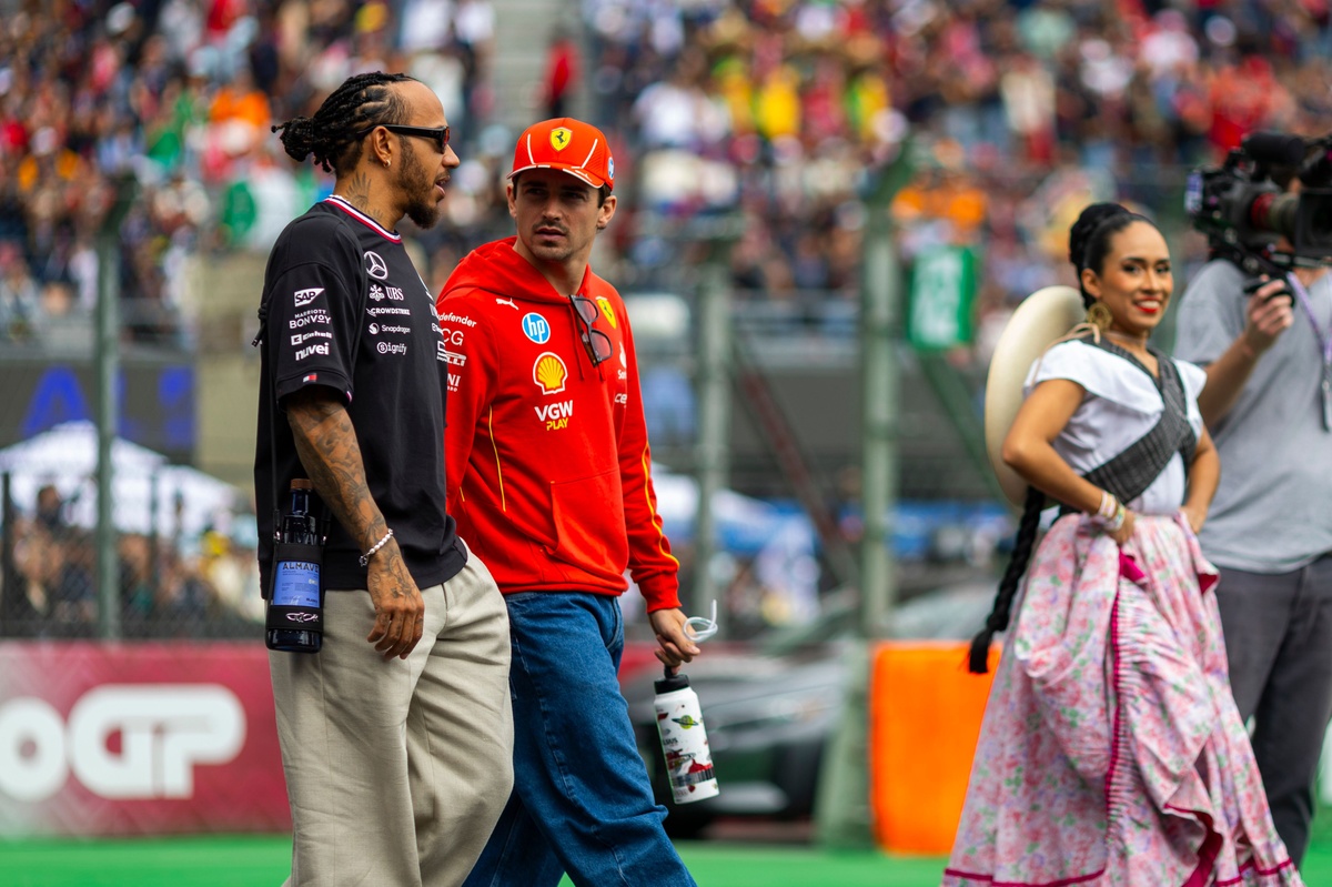 Leclerc: “Ferrari beni ya da Hamilton’ı kayırmayacak”