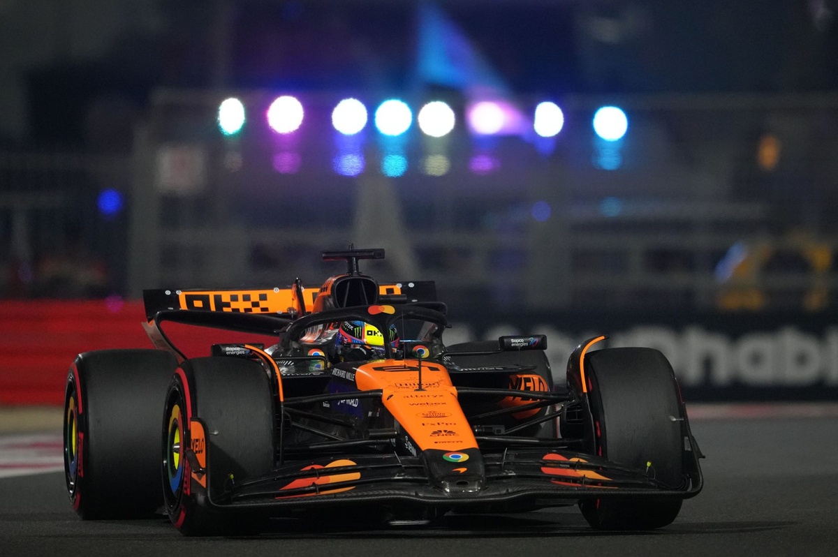 Rakipleri, cuma gününün sonunda McLaren’ın “kendi liginde” olduğunu düşünüyor