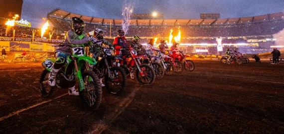 2025 AMA Supercross Round 3 Anaheim II Tekrar izle