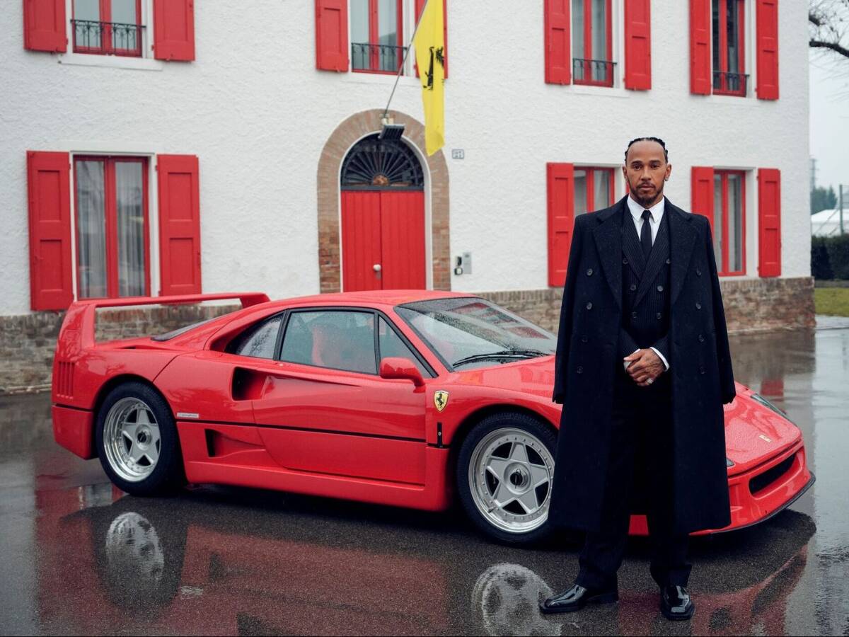 Die versteckten Details auf dem Foto von Hamiltons Ferrari-Werksbesuch