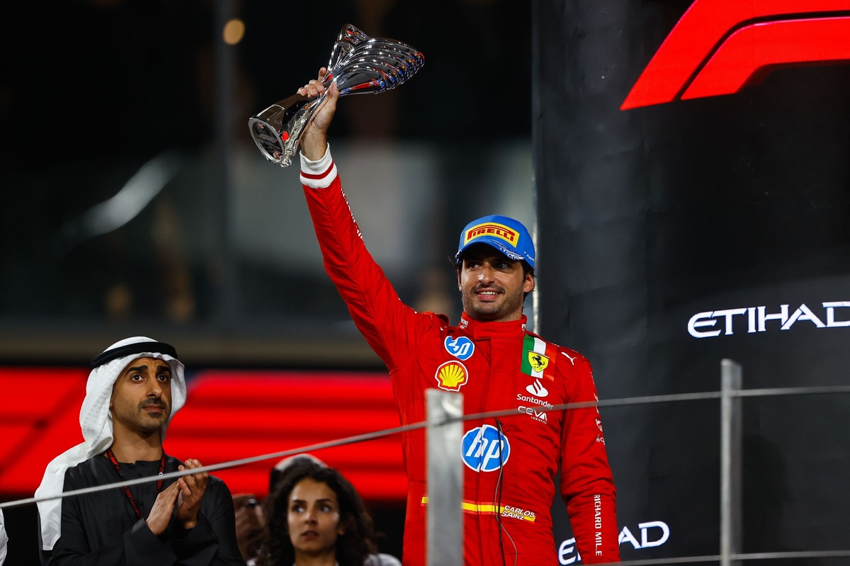 Montoya: “Eminim Sainz’ın Red Bull’a geçişini Verstappen engelledi”