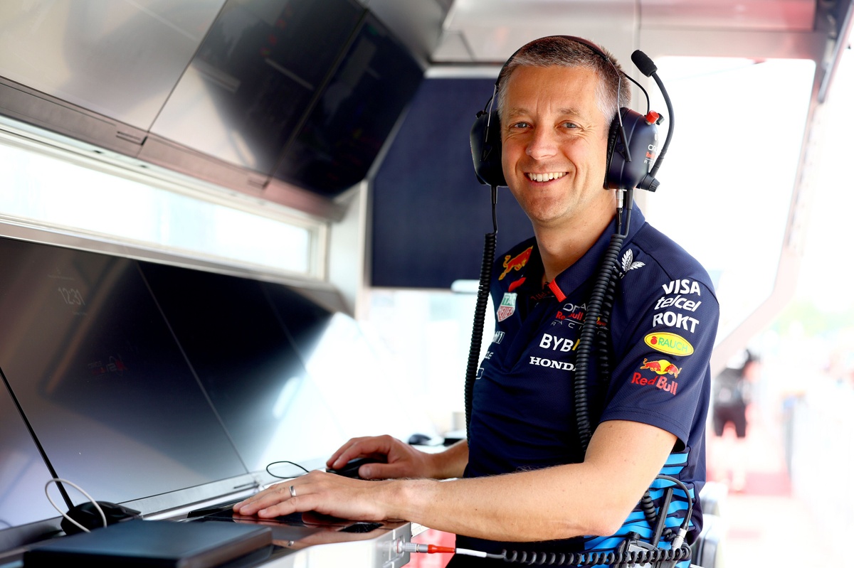 Red Bull, baş stratejisinin McLaren’a hemen gitmesine izin vermedi!