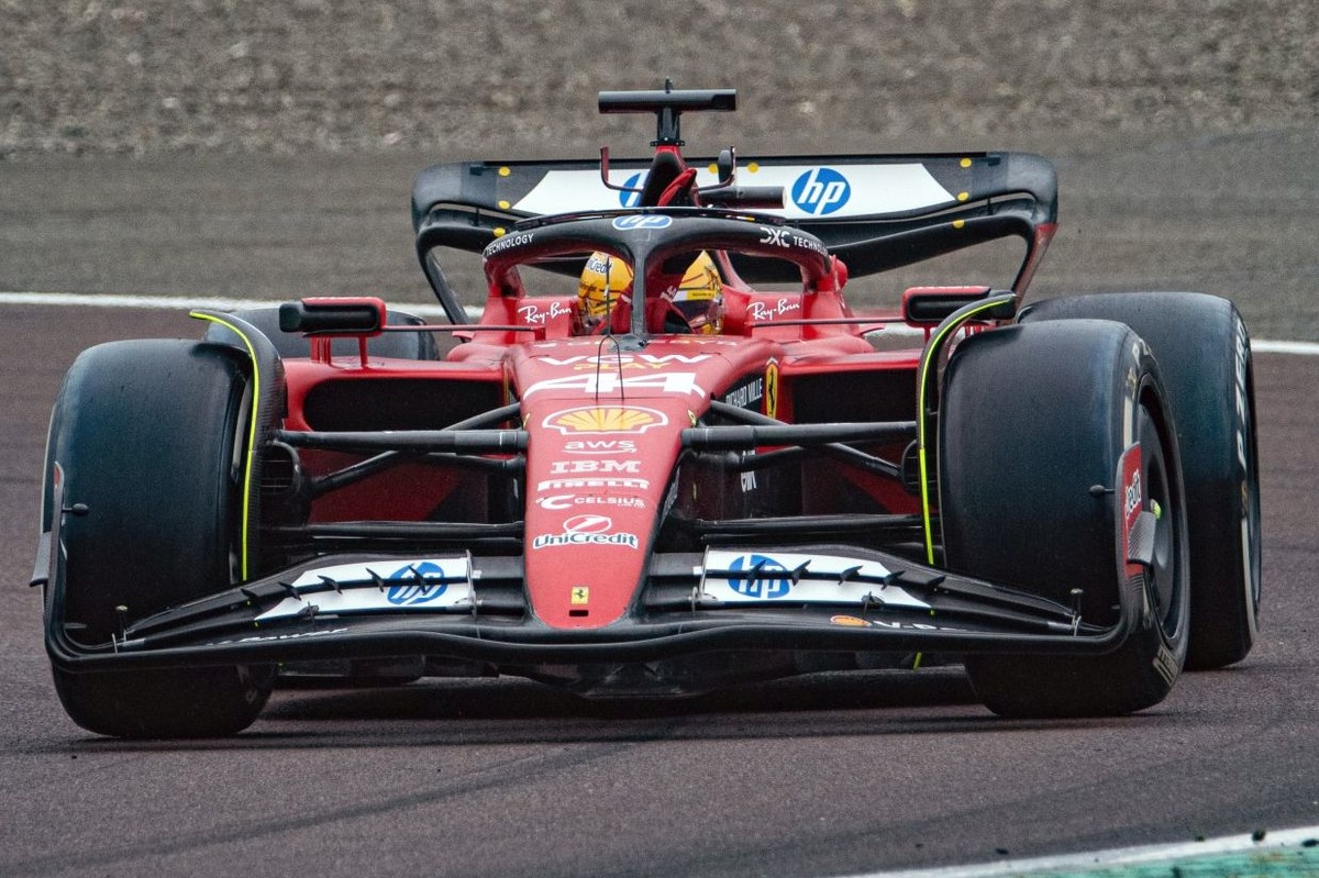 Sky İtalya: “Hamilton, Ferrari ile ilk testinde çok farklı şeyler denedi”
