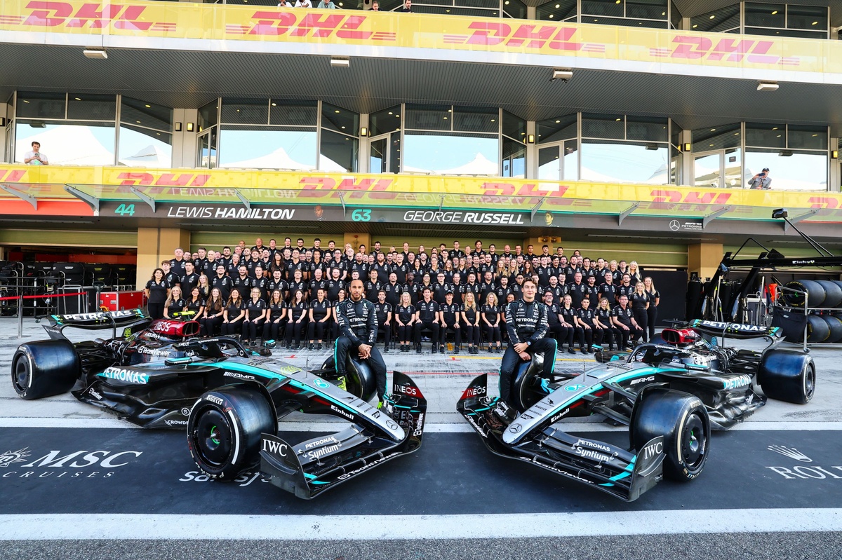 Wolff: “Hamilton gitse de aracımız siyah kalmaya devam edecek”