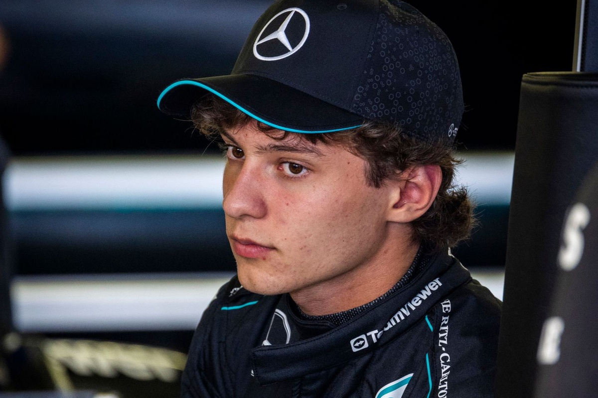 Antonelli: “Ben sadece yeni bir Mercedes pilotuyum, Hamilton’ın yerini alamam”