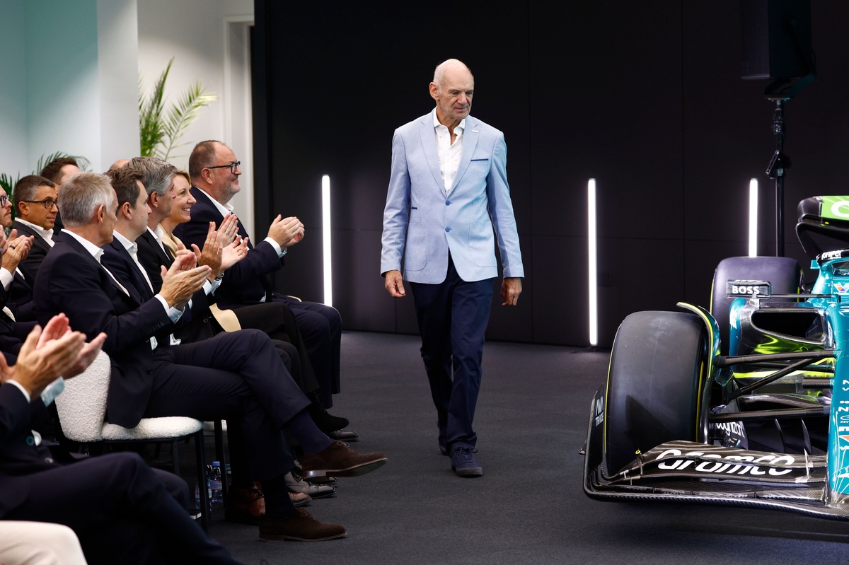 Aston Martin: “Newey’nin takımdaki etkisi ilk günden itibaren hissedilecek”