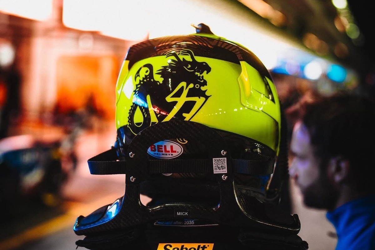 Mick Schumacher, yeni kask tasarımıyla babasına duygusal bir gönderme yaptı