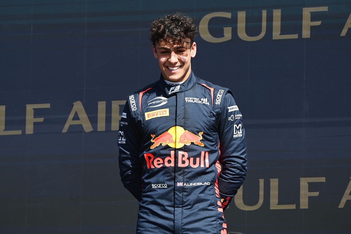 Red Bull’un genç yeteneği Lindblad, Racing Bulls ile Imola’da bir Formula 1 aracını test etti!