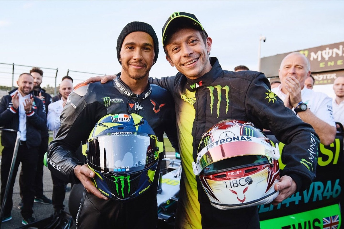 Rossi: “Hamilton’ı kırmızı tulum içinde görmek beni heyecanlandırıyor”