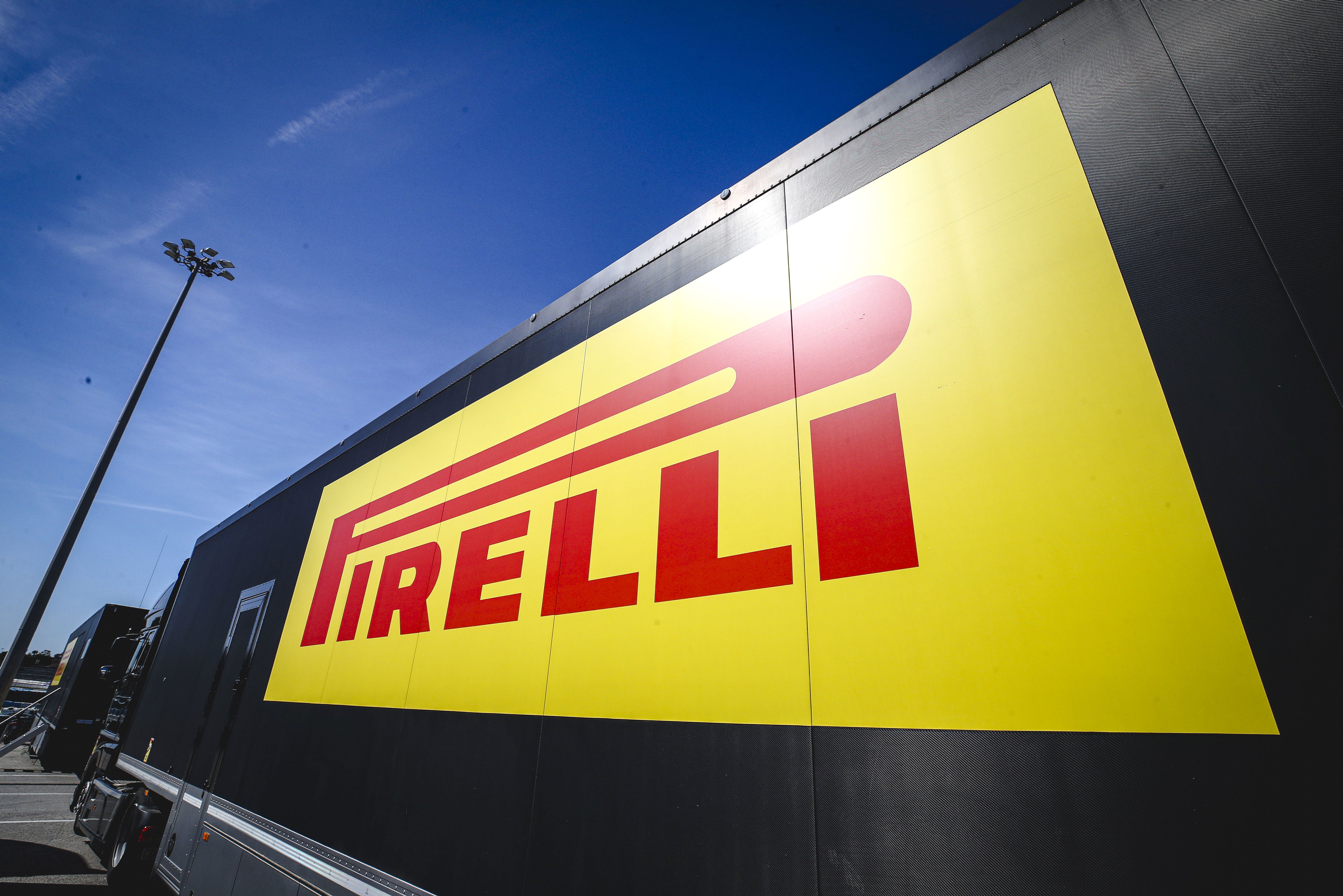 Official: MotoGP announces huge change in tyre supplier for 2027