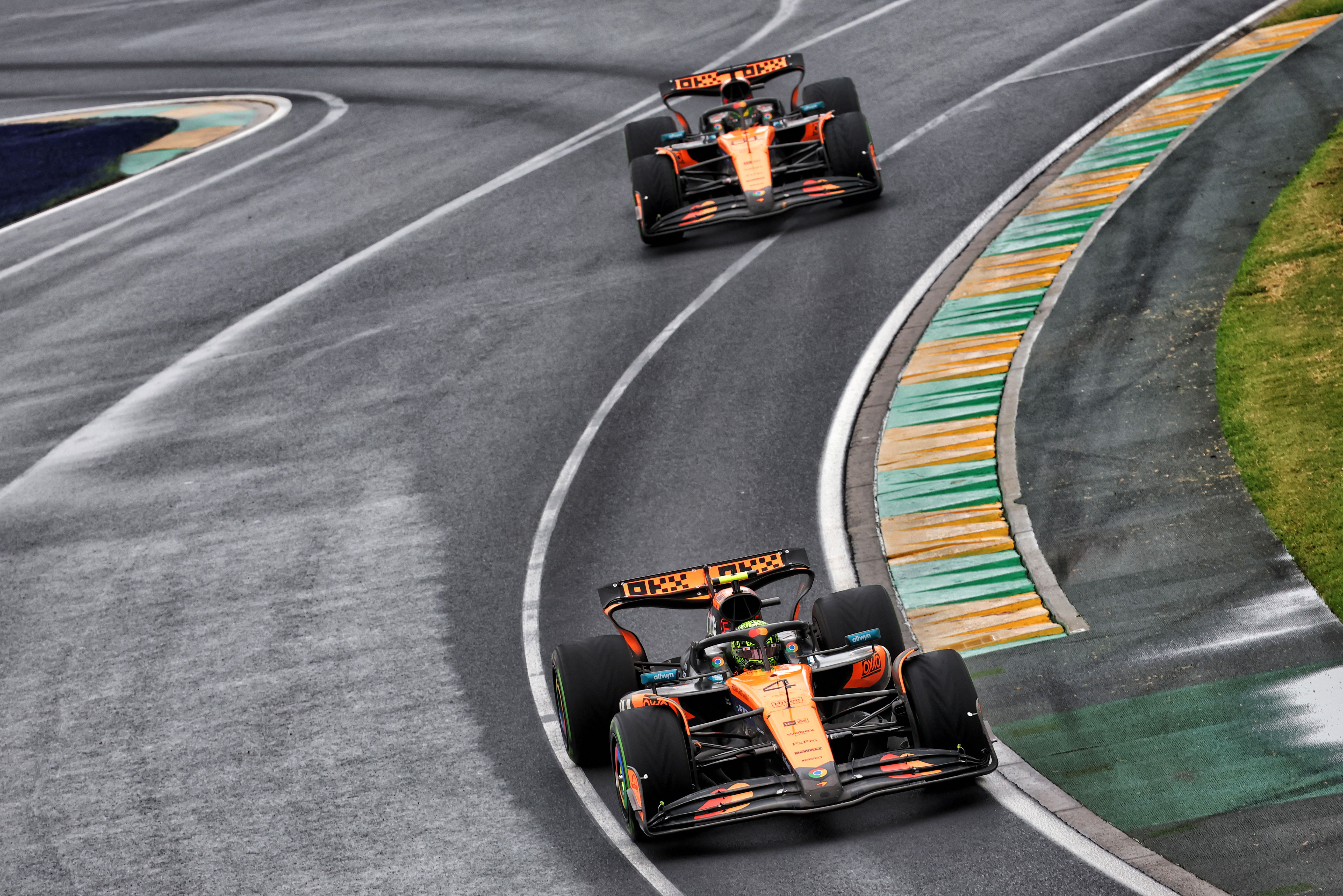 McLaren’s ‘hold position’ F1 team order to Oscar Piastri explained