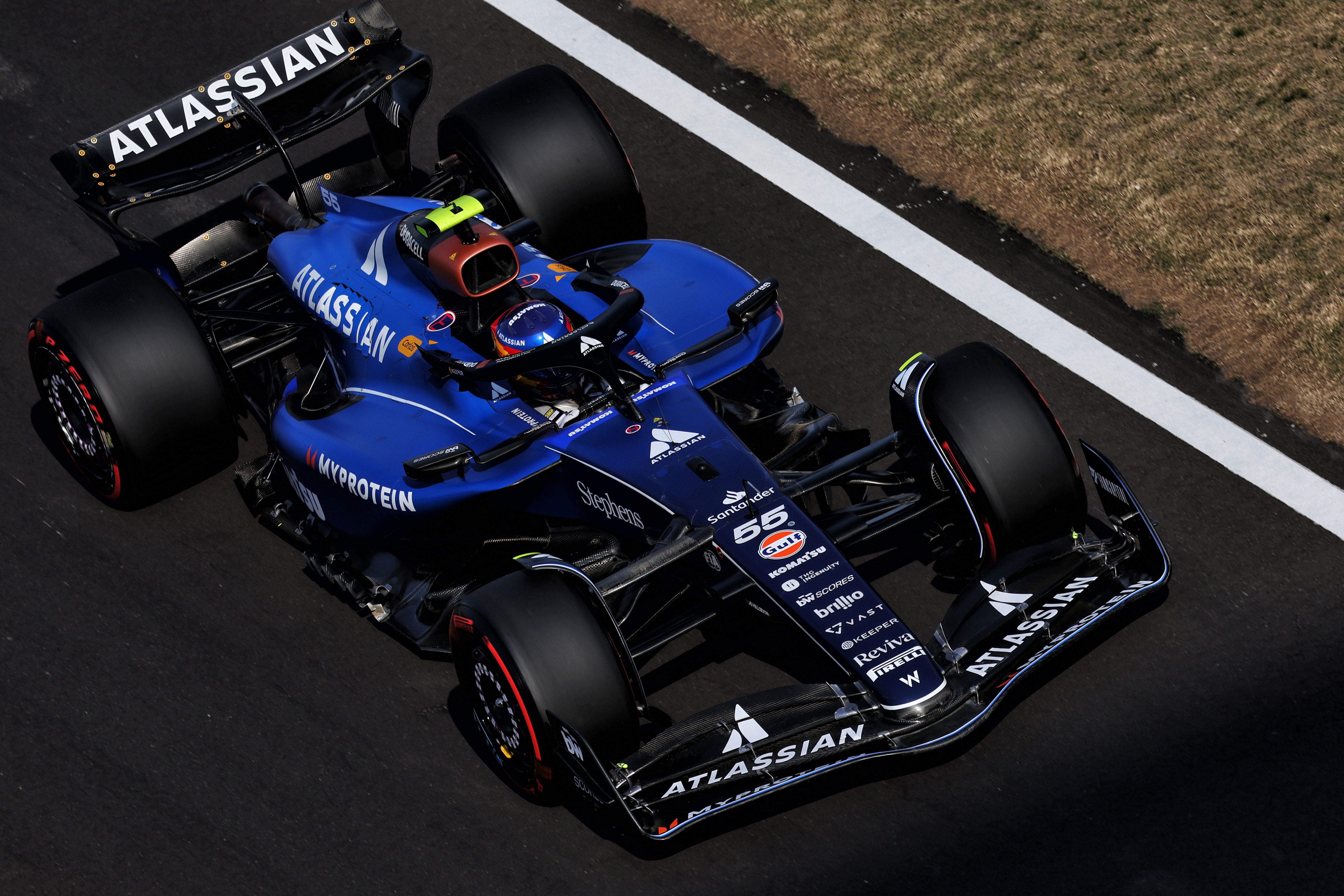 Williams address Carlos Sainz chassis conspiracy amid early struggles