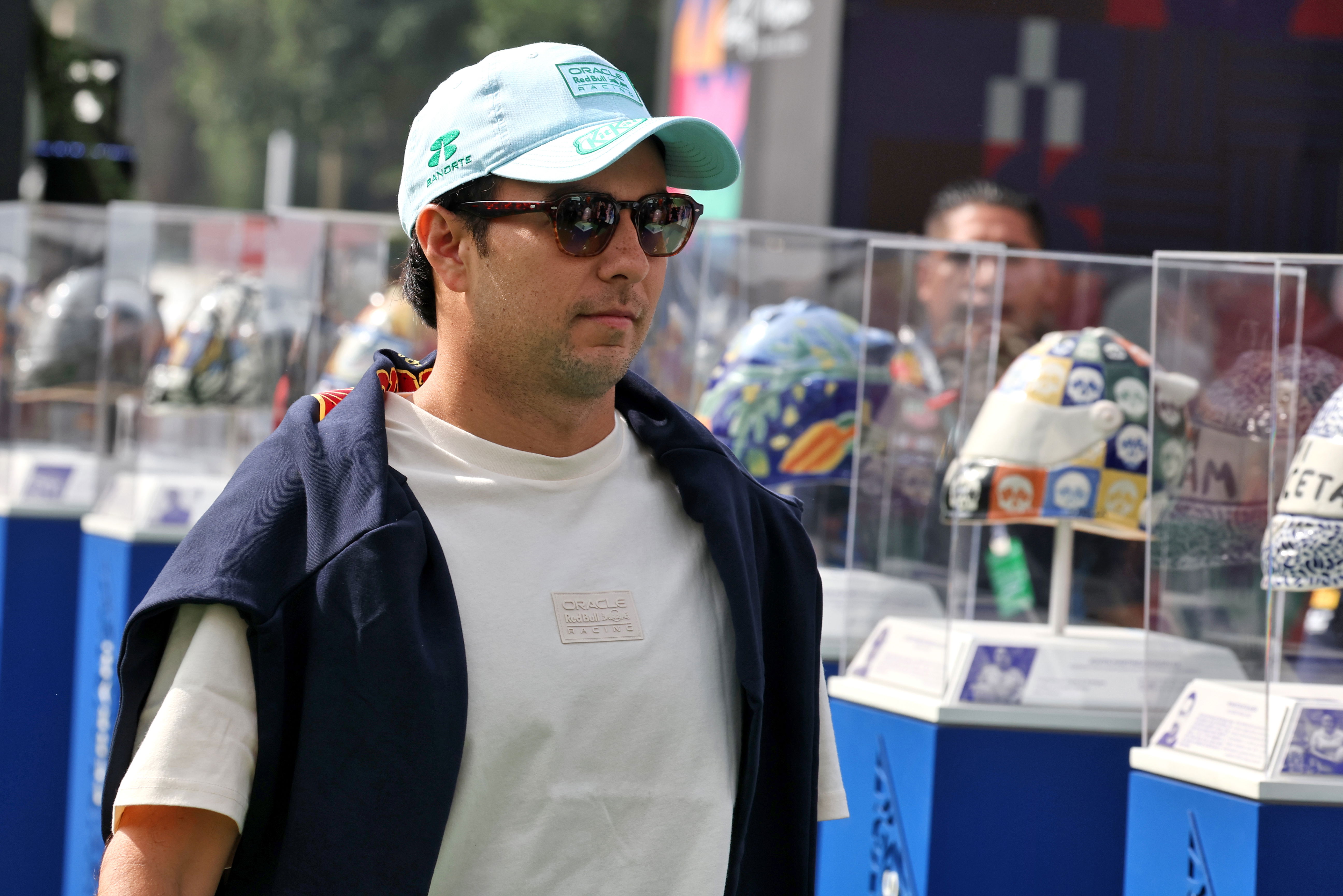 Sergio Perez urged to overlook Cadillac for rival F1 team