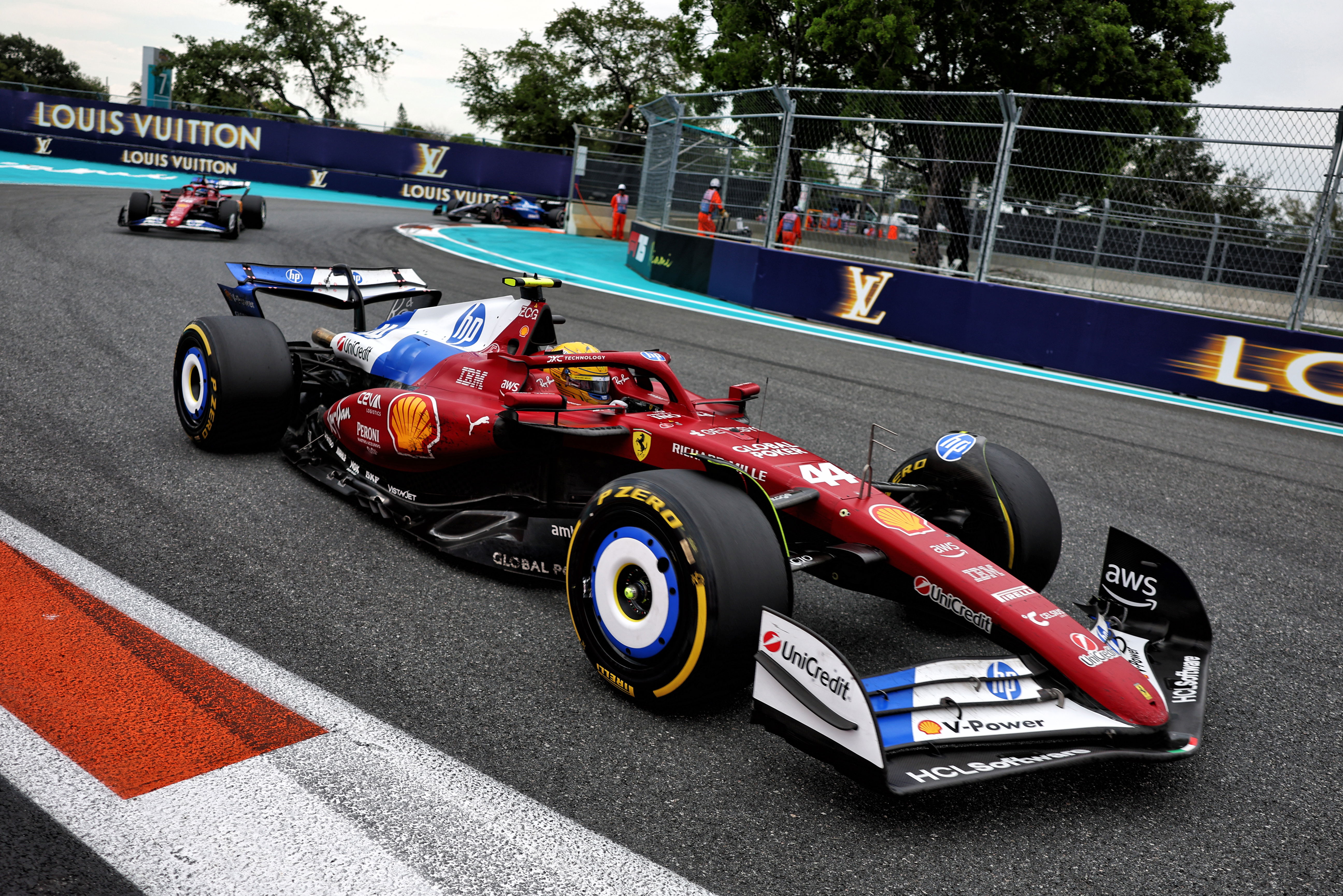 Ferrari and Lewis Hamilton told “there’s no point”, urged to avoid error