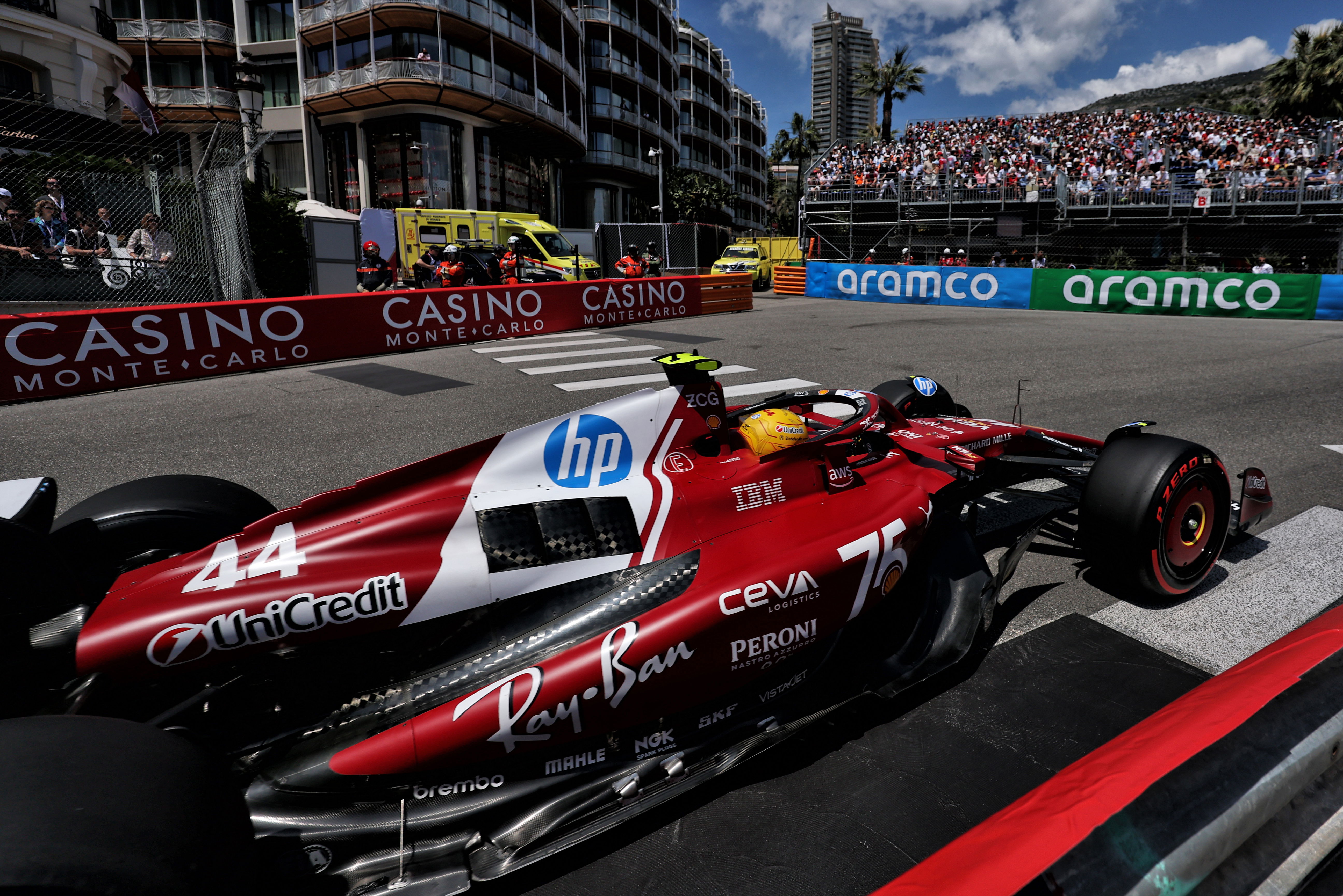 Lewis Hamilton crashes Ferrari at end of F1 Monaco GP FP3