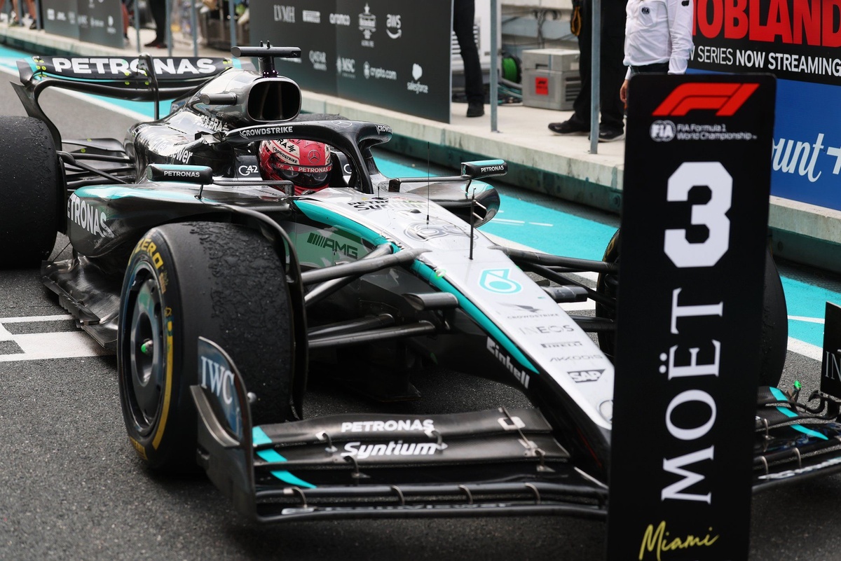 Mercedes yeni güncellemelerle yarış temposunu artıracak