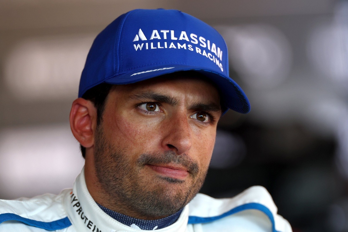 Sainz: “İkinci antrenman seansında yaptığımız hiçbir şey işe yaramadı”