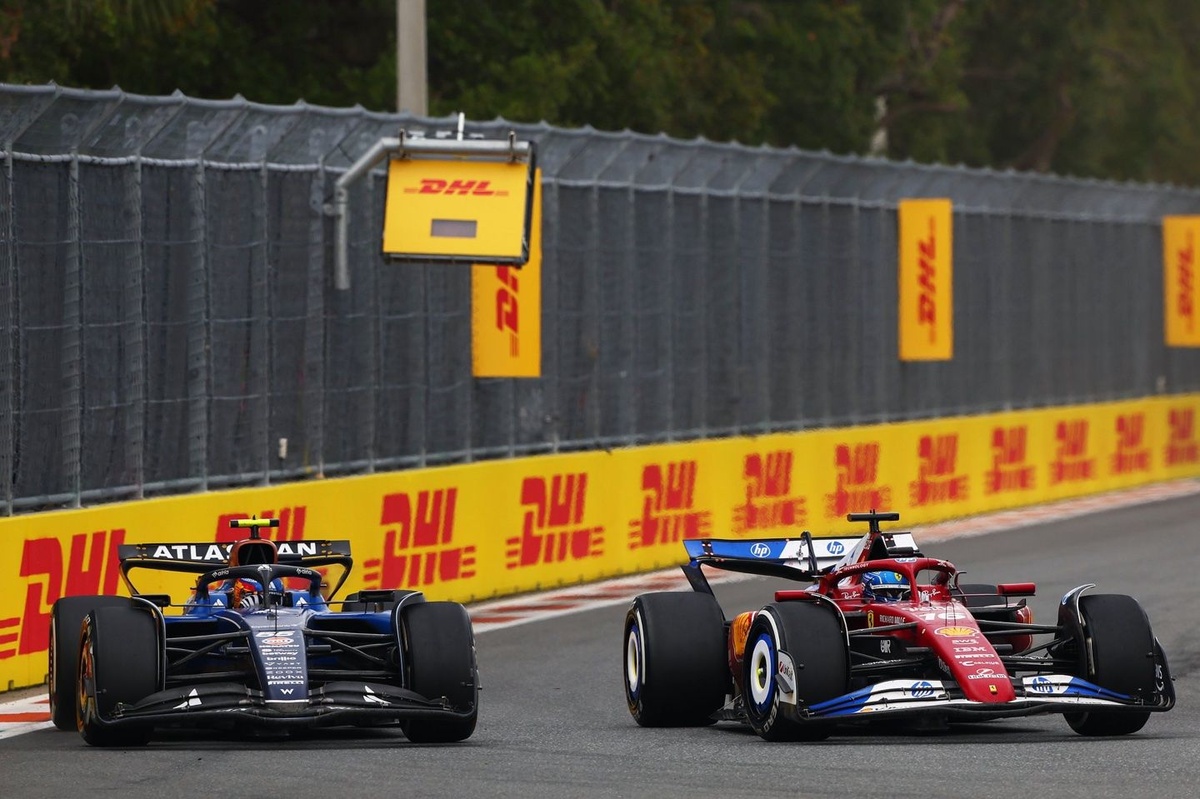 Sainz’dan Hamilton’a eleştiri: “Kurallara bakarsak o savunmayı yapmamalıydı”