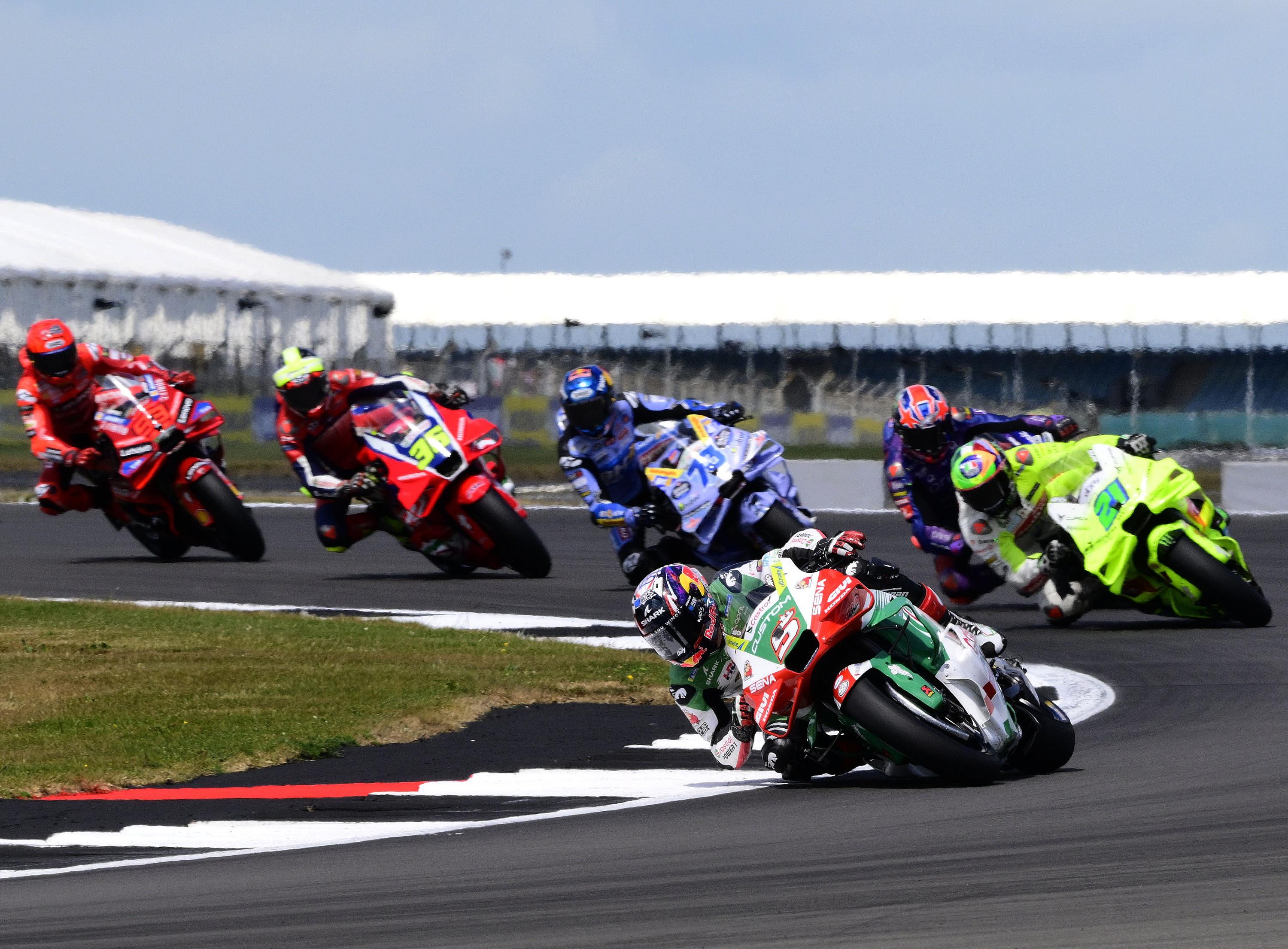 Aleix Espargaro: “Chapeau to Zarco” but “we need to find a solution” for Honda MotoGP chatter