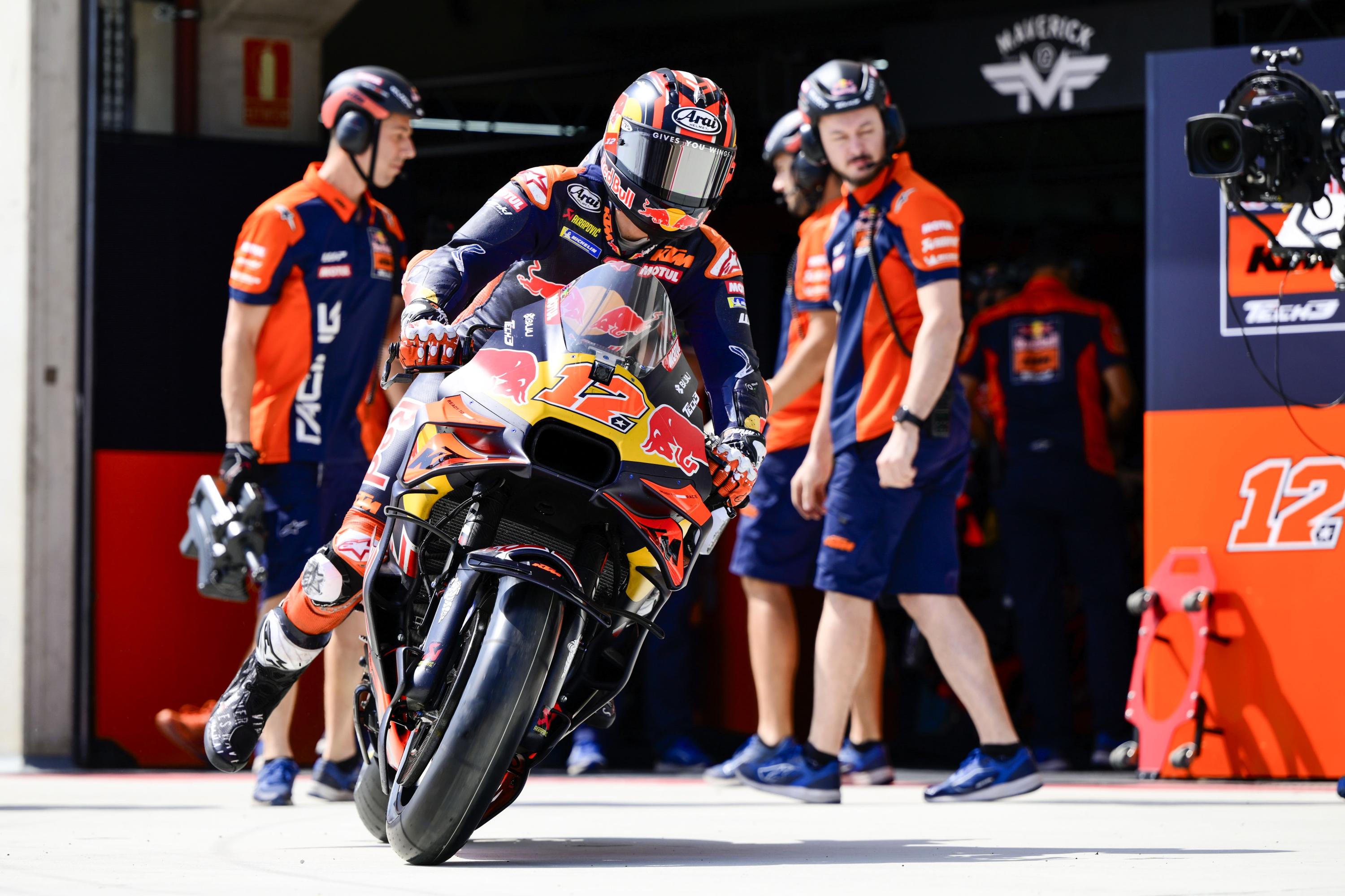 Maverick Vinales “riding like the top guys” after Aragon MotoGP qualifying “highsides”