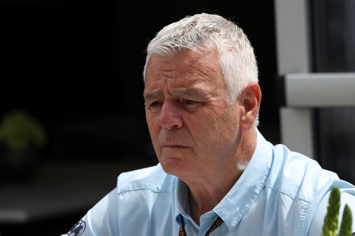 FIA, Derek Warwick’i Kanada Yarış hakemlik görevinden uzaklaştırdı