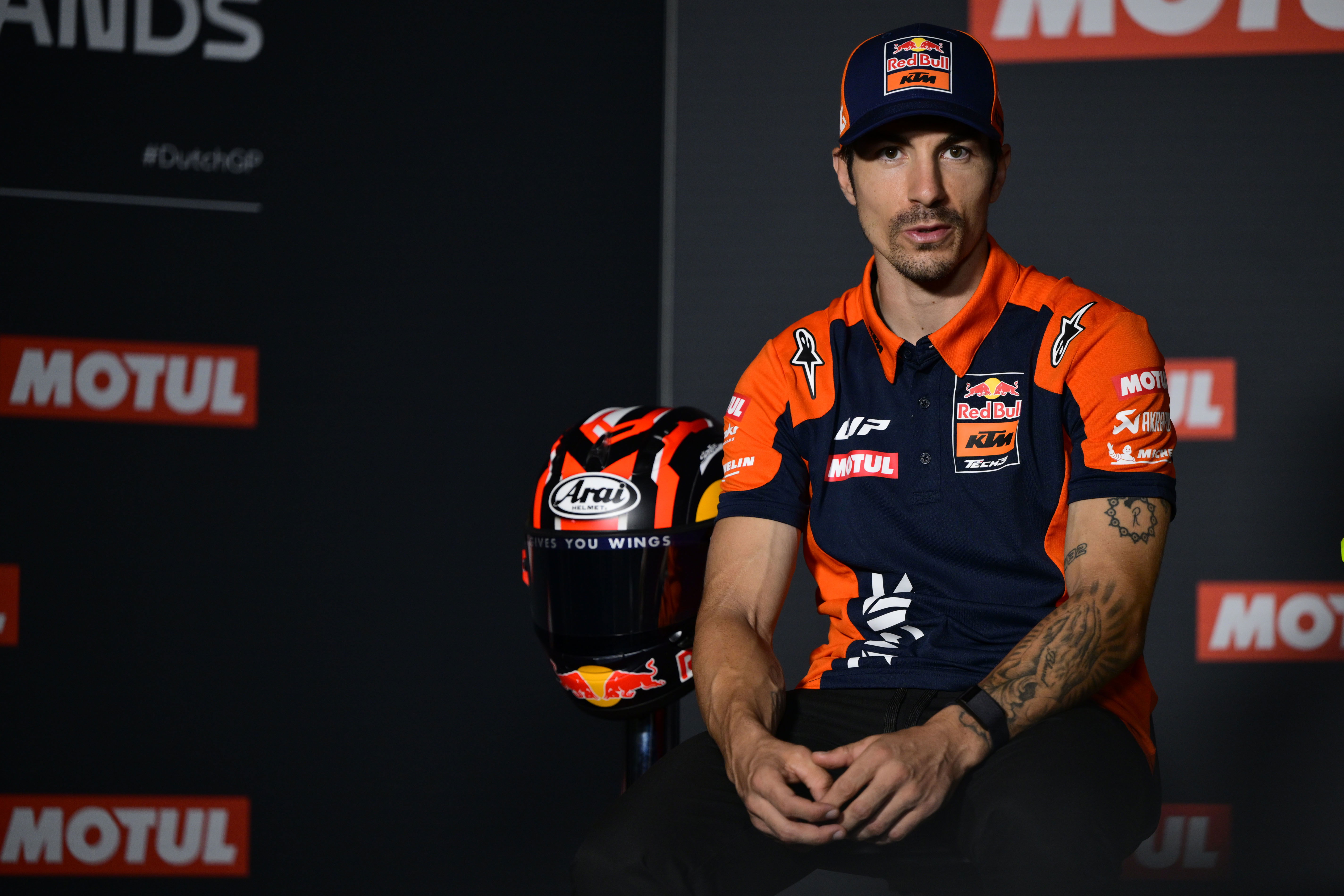 Maverick Vinales explains how he is “overriding” KTM MotoGP bike’s problems