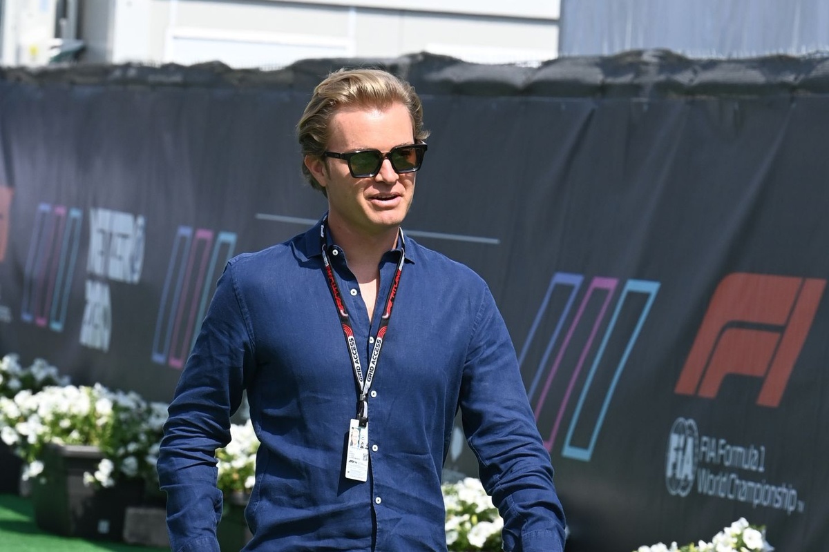Rosberg: “Russell bilerek fren yaptı, Max’e misilleme yapmak istedi”