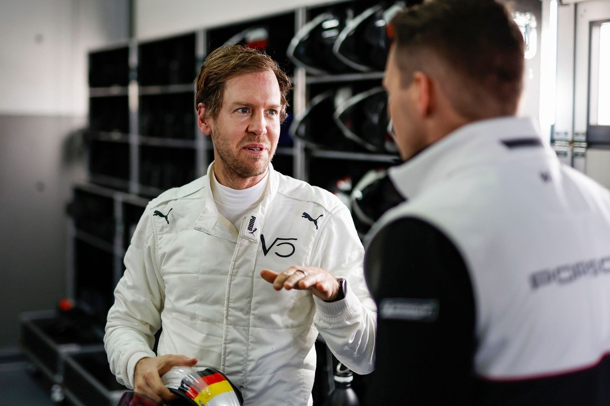 Vettel: “Red Bull zirveden çok da uzak değil”