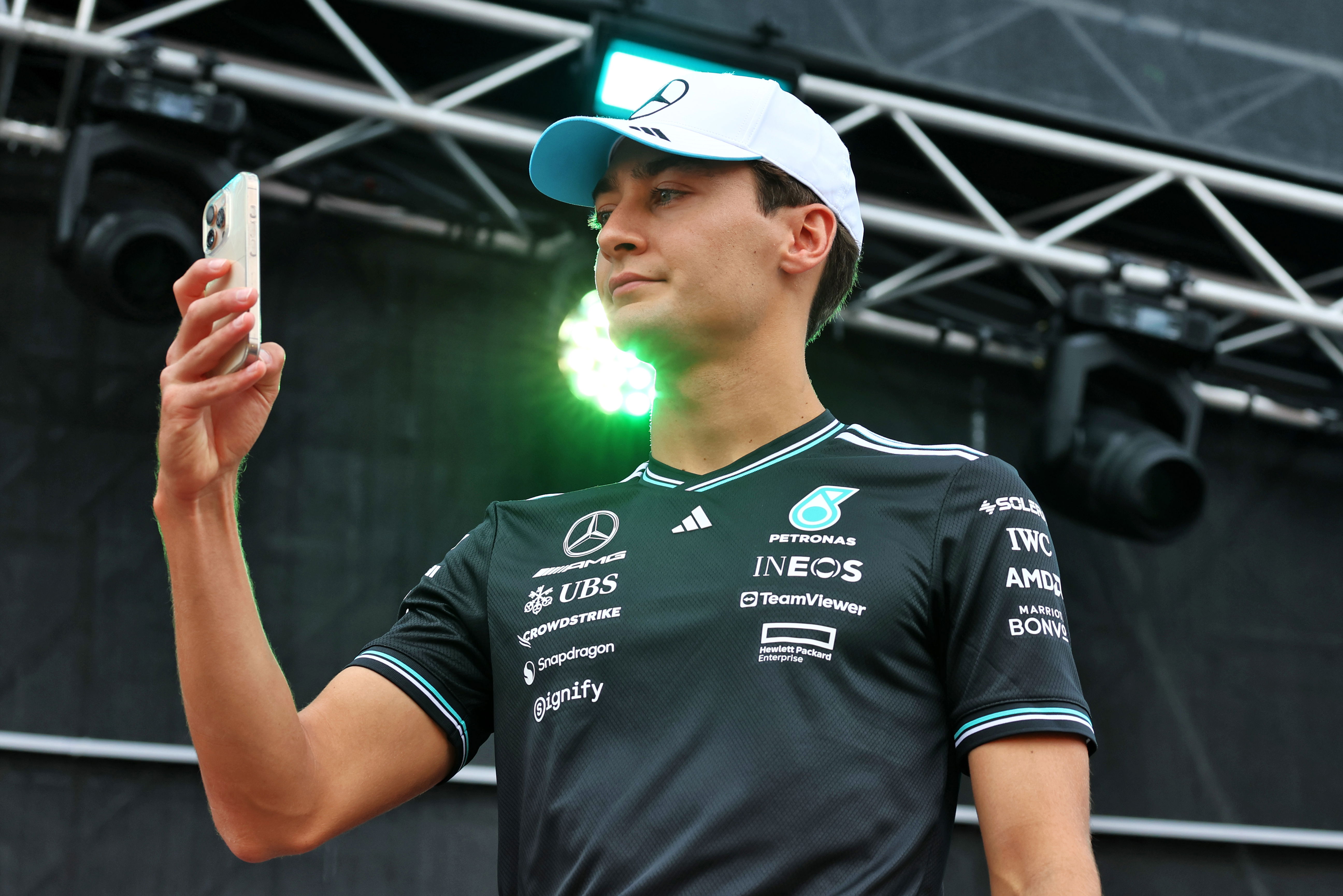 George Russell advised to gamble on short-term Mercedes deal for 2026 F1 title shot