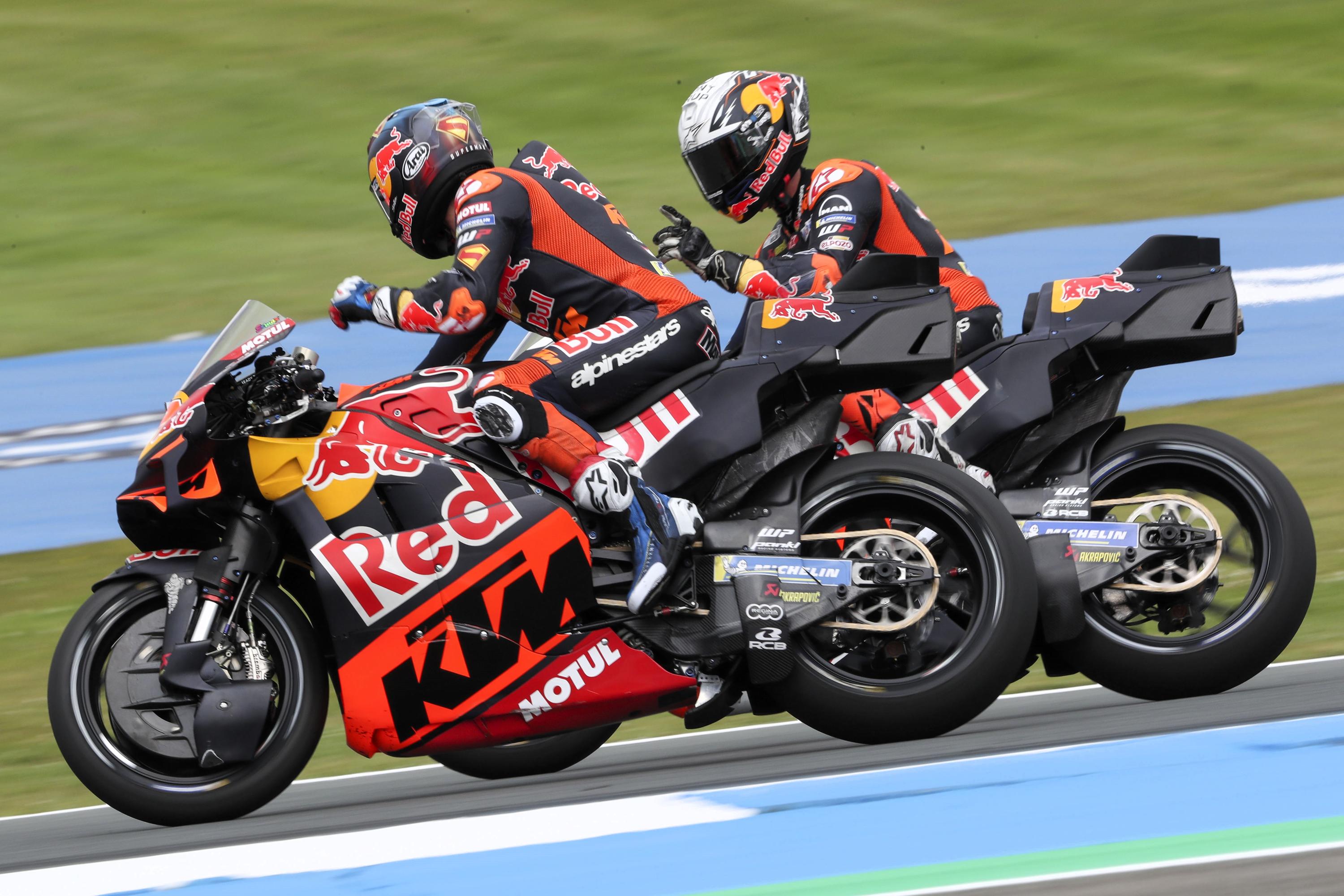 Pedro Acosta changes MotoGP riding style, Maverick Vinales “following what the KTM needed”
