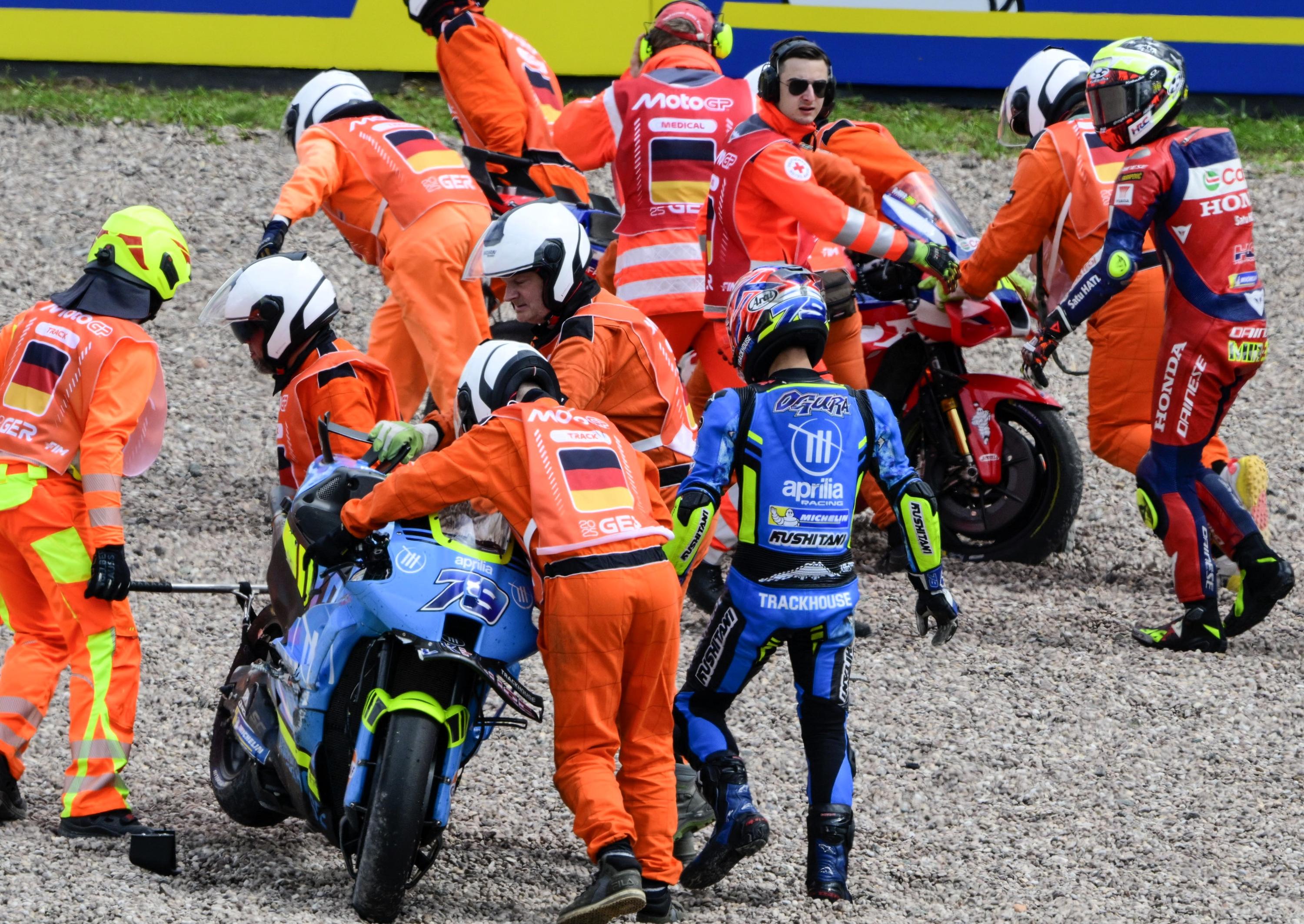 One MotoGP rider accepts “the crash was my fault, I’m very sorry”