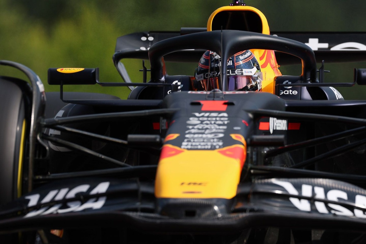 Verstappen: “İki McLaren’ın arasına girdiğim için mutluyum”