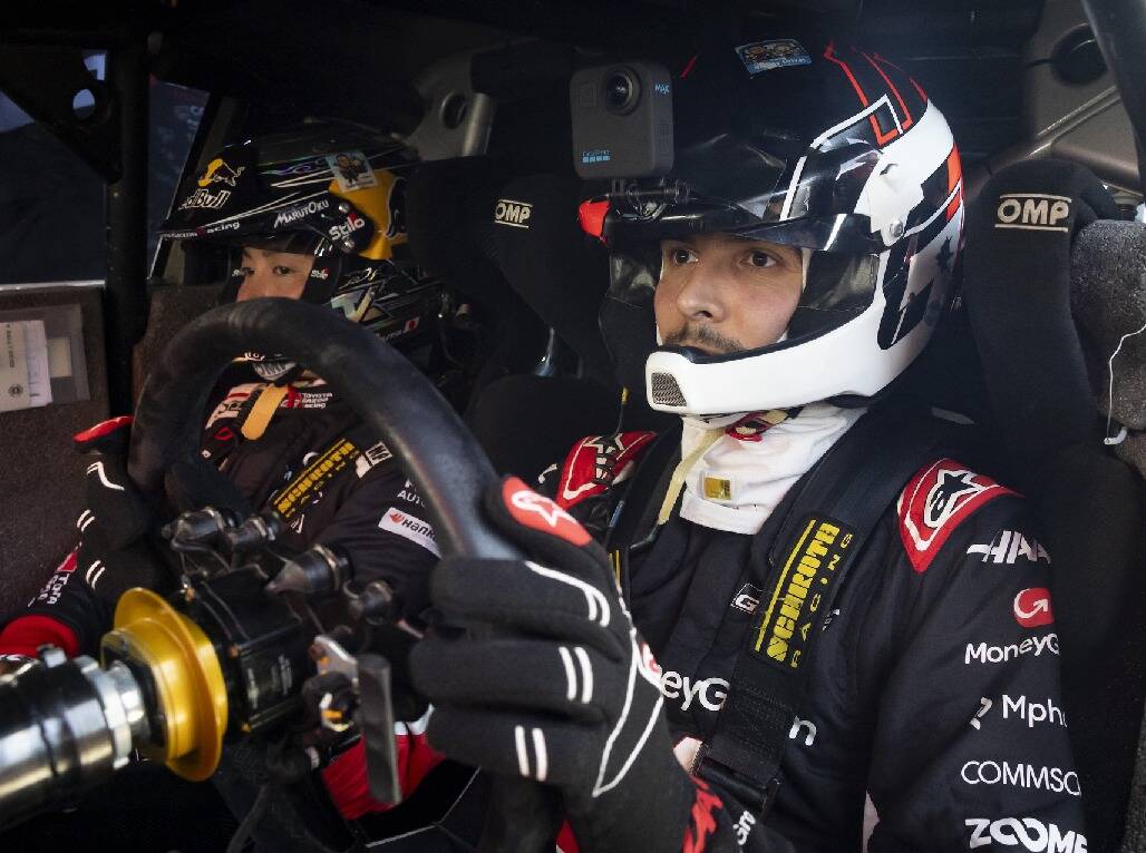 Ocons wilder Kindheitstraum: Im WRC-Auto zum Einkaufen fahren!
